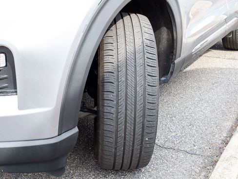 Used 2023 Ford Explorer XLT w/ Equipment Group 202A image 8