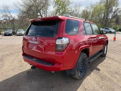 Used 2020 Toyota 4Runner SR5 Premium w/ Moonroof Package image 5