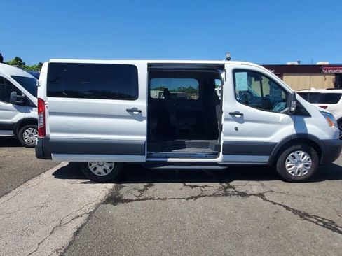 Used 2015 Ford Transit 150 XLT RWD image 24
