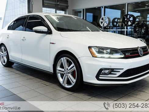 Used 2017 Volkswagen Jetta GLI image 1