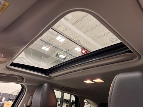 Used 2018 MAZDA CX-5 Touring w/ Preferred Equipment Package image 16