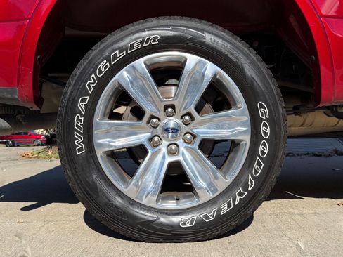 Used 2018 Ford F150 Platinum w/ Equipment Group 701A Luxury image 12