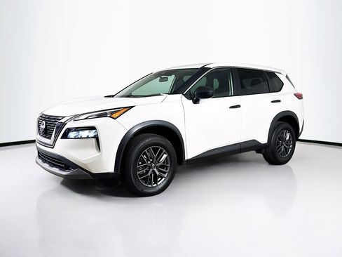 Used 2022 Nissan Rogue S FWD image 4