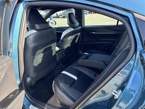 Used 2025 Toyota Camry SE image 25