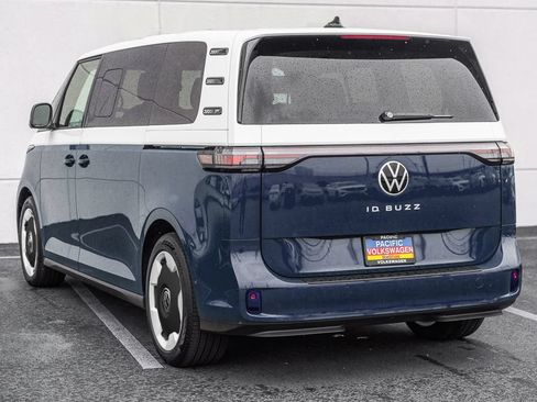 New 2025 Volkswagen ID. Buzz Pro S Plus AWD/4WD image 4