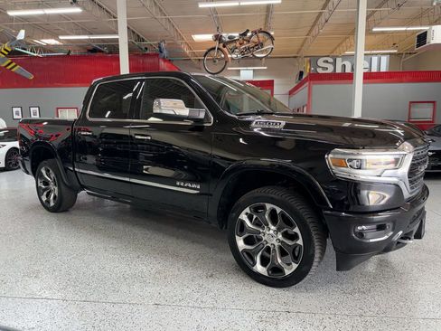 Used 2022 RAM 1500 Limited w/ Body-Colour Bumper Group AWD/4WD image 7