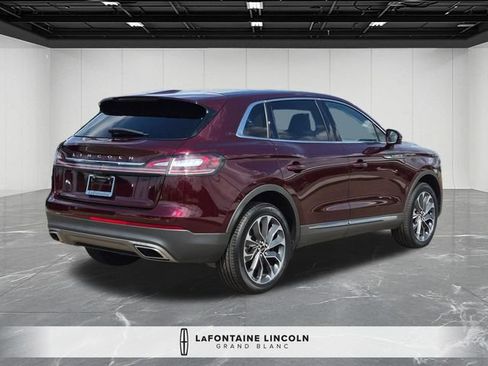 Used 2023 Lincoln Nautilus Reserve AWD/4WD image 5