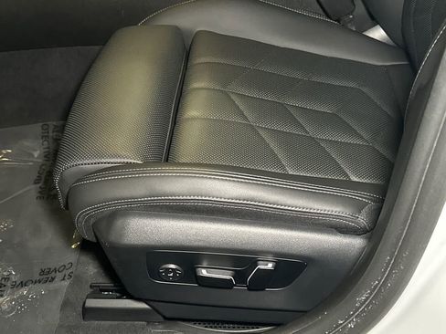 Used 2024 BMW 530i xDrive image 23