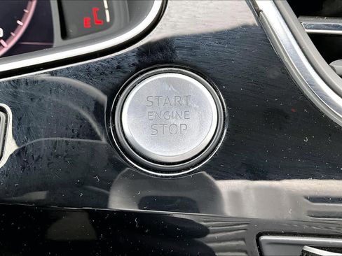 Used 2017 Audi Q7 3.0T Premium Plus w/ Premium Plus Package image 34