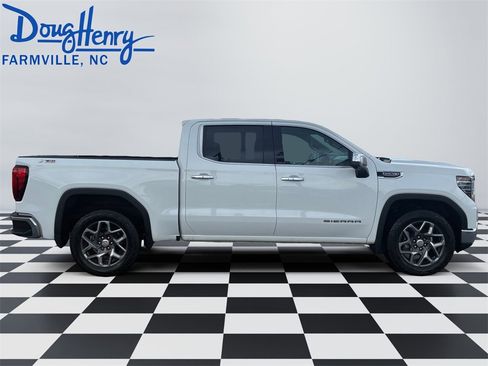 Used 2023 GMC Sierra 1500 SLT w/ SLT Convenience Package image 6