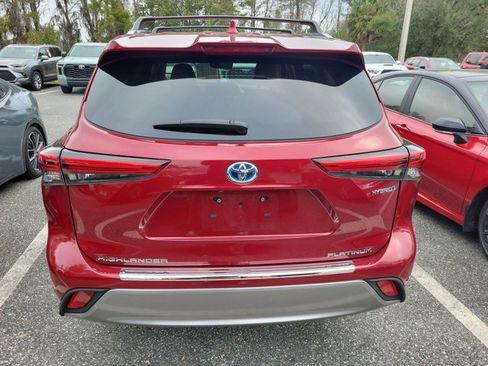 Used 2022 Toyota Highlander Platinum image 5
