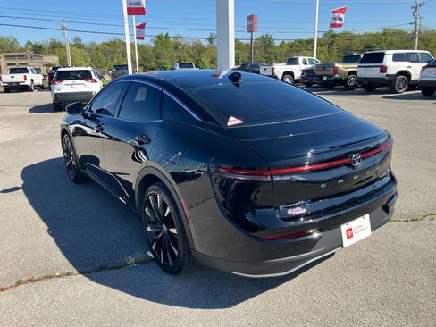 Used 2025 Toyota Crown Platinum image 5