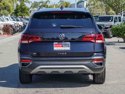 Used 2024 Volkswagen Taos SE FWD image 5
