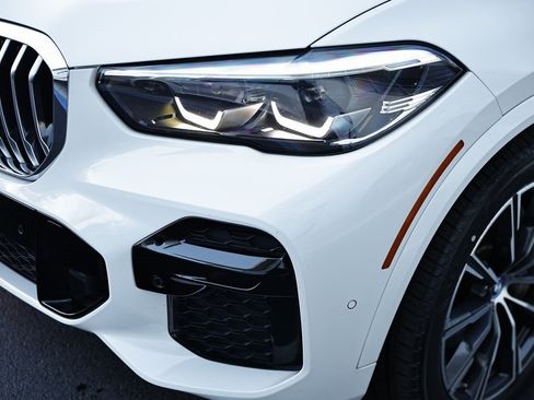 Used 2023 BMW X5 xDrive45e w/ M Sport Package image 12