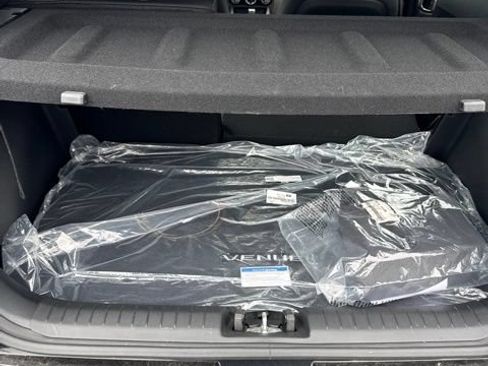 Certified 2026 Hyundai Venue SEL FWD image 16