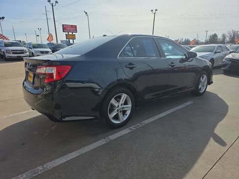 Used 2014 Toyota Camry SE image 5