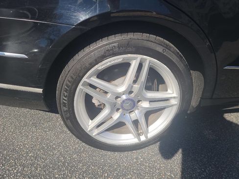 Used 2011 Mercedes-Benz E 350 4MATIC Sedan image 10