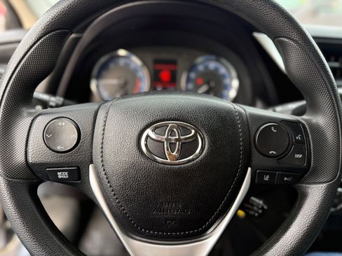 Used 2019 Toyota Corolla L image 35