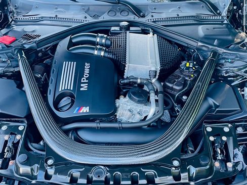 Used 2019 BMW M4 Coupe w/ Competition Package RWD image 41