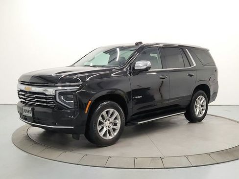 Used 2025 Chevrolet Tahoe Premier RWD image 3