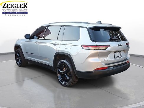 Certified 2023 Jeep Grand Cherokee L Laredo image 7