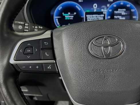 Used 2025 Toyota Grand Highlander AWD Hybrid image 19