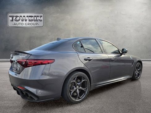 Used 2019 Alfa Romeo Giulia Quadrifoglio RWD image 4