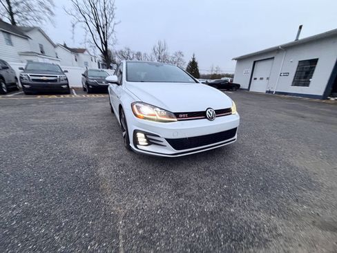 Used 2020 Volkswagen GTI S image 4