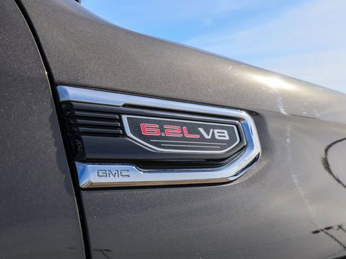 Used 2019 GMC Sierra 1500 SLT w/ SLT Premium Plus Package AWD/4WD image 13