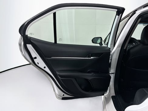 Used 2020 Toyota Camry XSE image 26