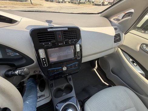 Used 2012 Nissan Leaf SL w/ Protection Pkg FWD image 18