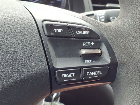 Used 2019 Hyundai Elantra SE w/ Cargo Package FWD image 19