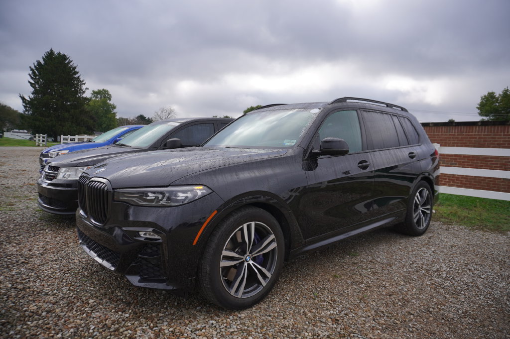Used 2020 BMW X7 xDrive40i w/ M Sport Package AWD/4WD image 1