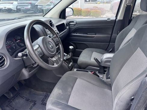Used 2012 Jeep Compass Sport image 7