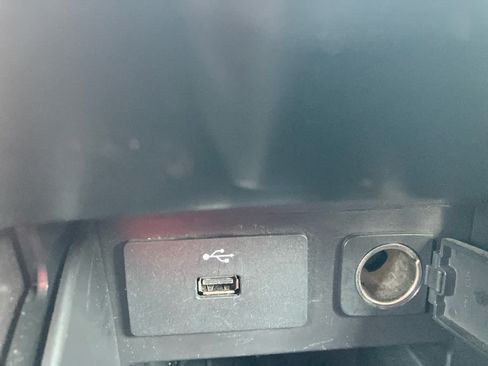 Used 2017 Ford Explorer XLT FWD image 24