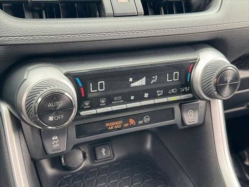 Certified 2022 Toyota RAV4 XLE AWD/4WD image 53