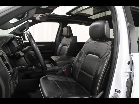 Used 2023 RAM 1500 Limited w/ Body Color Bumper Group AWD/4WD image 5