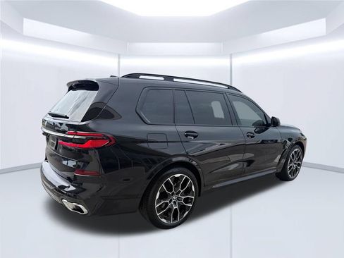 Used 2025 BMW X7 xDrive40i w/ M Sport Package AWD/4WD image 7