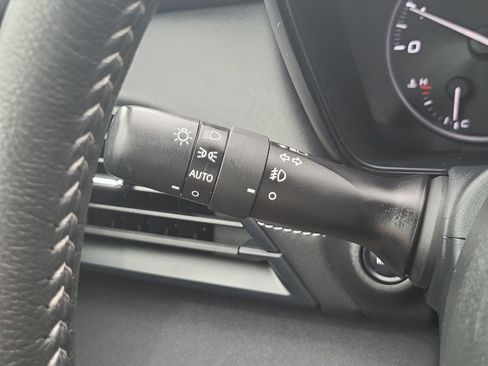 Used 2025 Subaru Outback Premium image 25