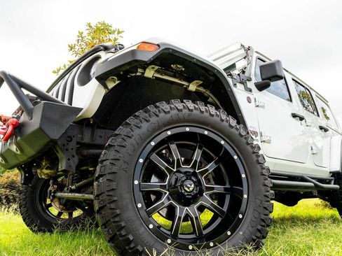 Used 2020 Jeep Wrangler Unlimited Rubicon AWD/4WD image 5