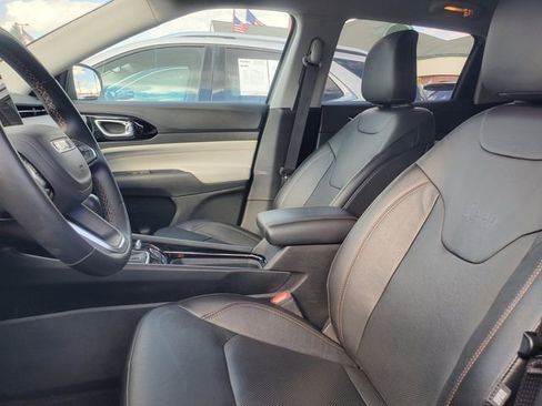 Used 2022 Jeep Compass Limited image 13