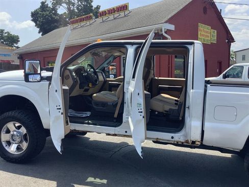 Used 2012 Ford F350 XLT w/ XLT Interior Pkg AWD/4WD image 13
