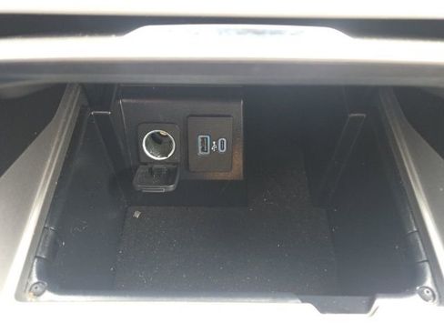 Used 2023 Ford Explorer XLT w/ Equipment Group 202A image 34