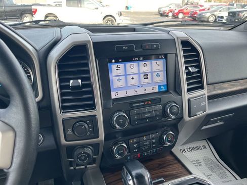 Used 2019 Ford F150 Lariat image 17