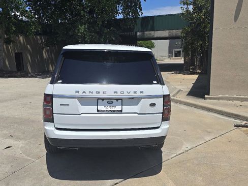 Used 2018 Land Rover Range Rover Supercharged AWD/4WD image 3
