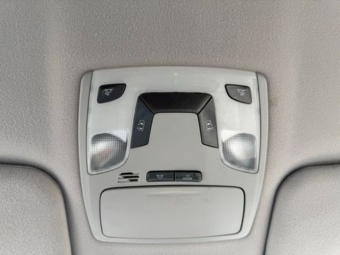 Used 2014 Toyota Sienna LE FWD image 19