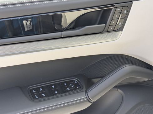 New 2026 Porsche Cayenne Coupe image 15