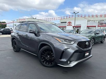 Used 2023 Toyota Highlander XSE
