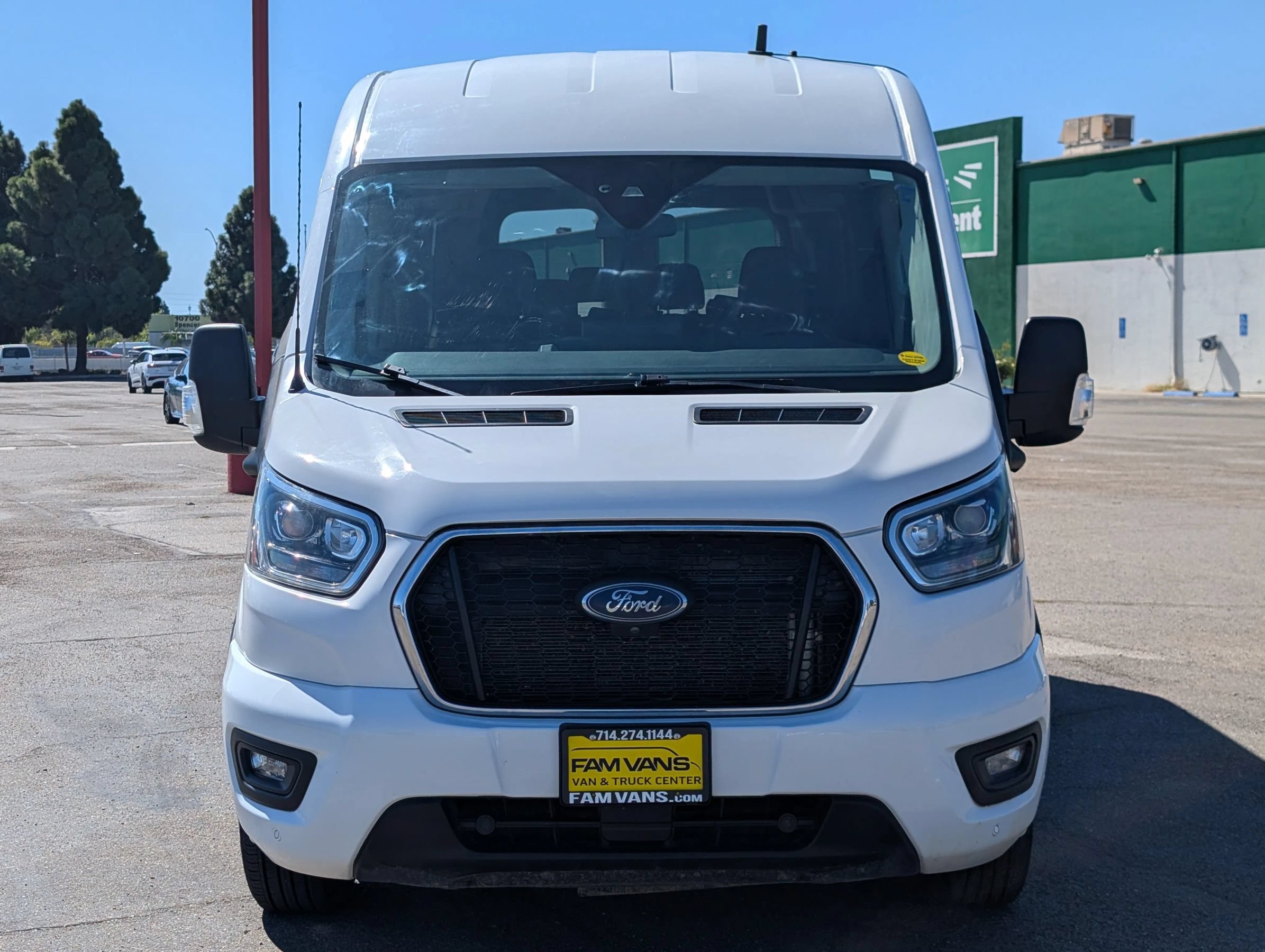 Used 2023 Ford Transit 350 XLT RWD image 2