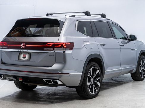 Used 2024 Volkswagen Atlas SEL Premium R-Line image 7